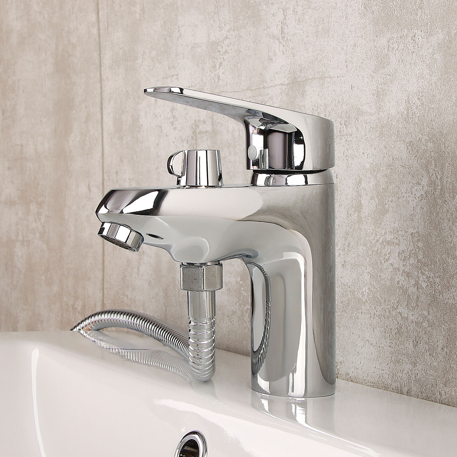 Смеситель для ванны Potato P1409, с комплектом, короткий излив, однорычажный