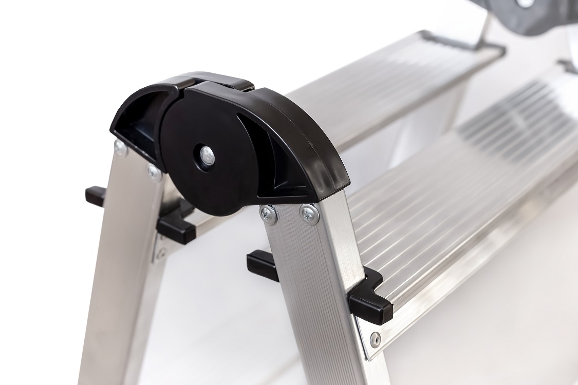 Стремянка алюминиевая 2-х сторонняя 3 ступени, выс.верхн. площ.0,60м "UFUK AL"111403 "Perilla" *1