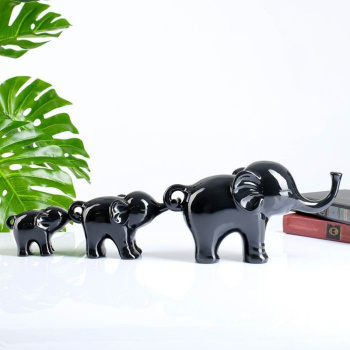 Набор фигур "Семья слонов" черный, 57х15х9см   4241538