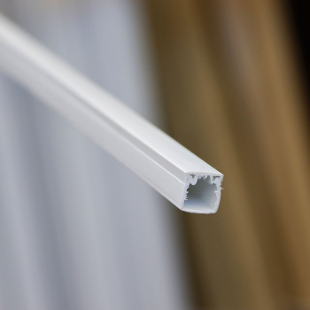 Кабель-канал 16х16 мм Урал ПАК, 2 метра, белый Кабель-канал 16х16 мм Урал ПАК, 2 метра, белый