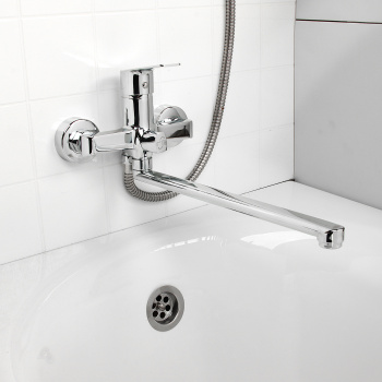 Смеситель для ванны Milardo Helic HELSB02M10, длинный излив, однорычажный