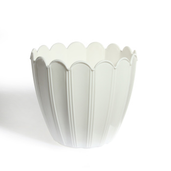 Кашпо пластм. "Хризантема" 3,4л d верха 190мм h180мм с поддоном Белое КХ 3,4 Б (Екатеринбург) *1/25